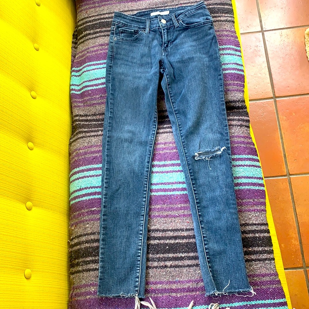 Levi's 711 distressed skinny jeans size 26.